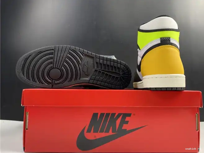 Rep Onekick 555088-118 OG RETRO 1 HIGH 'VOLT JORDAN GOLD' AIR 0517